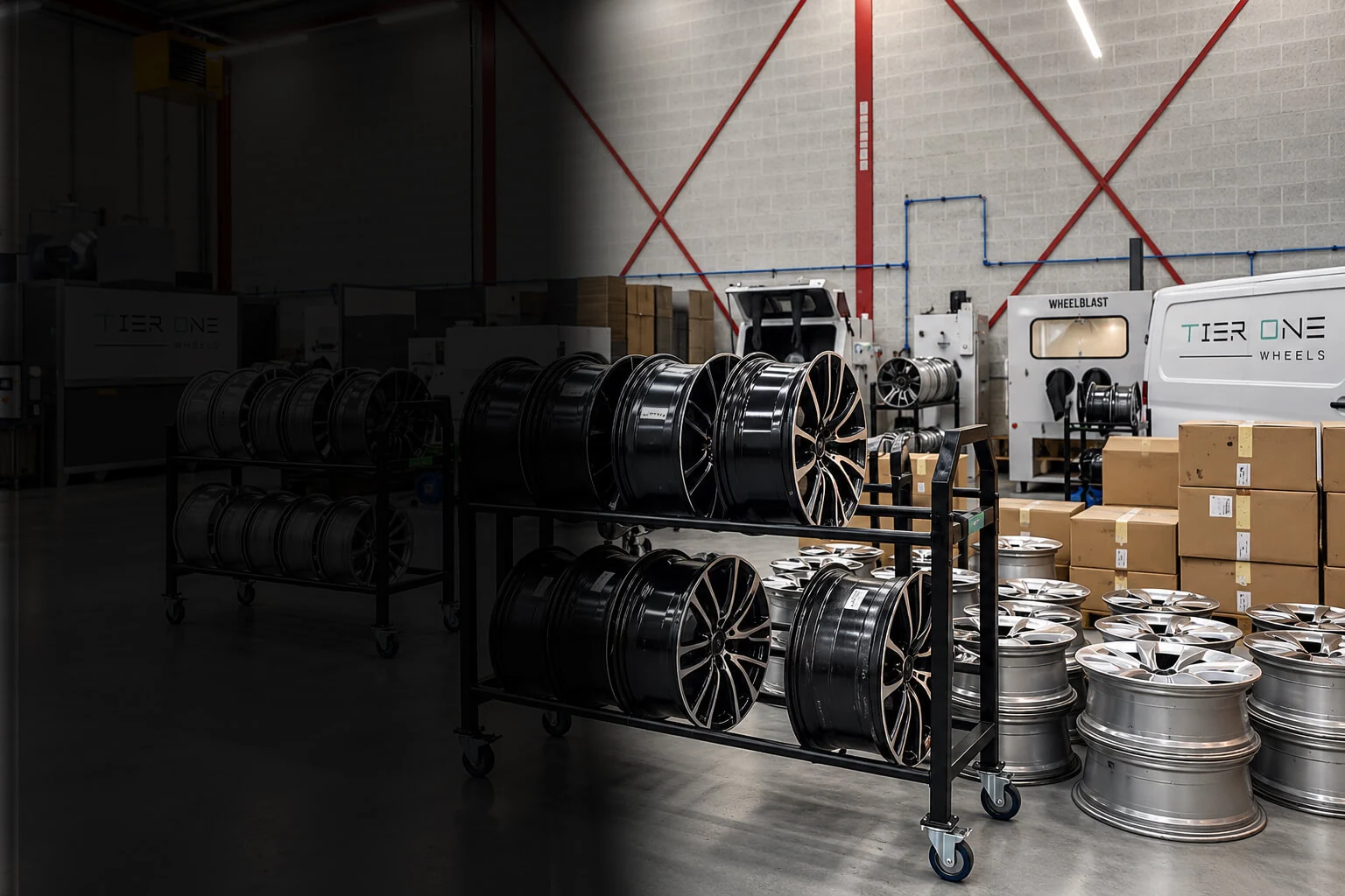 Velgen op transportrekken in de werkplaats van Tier One Wheels